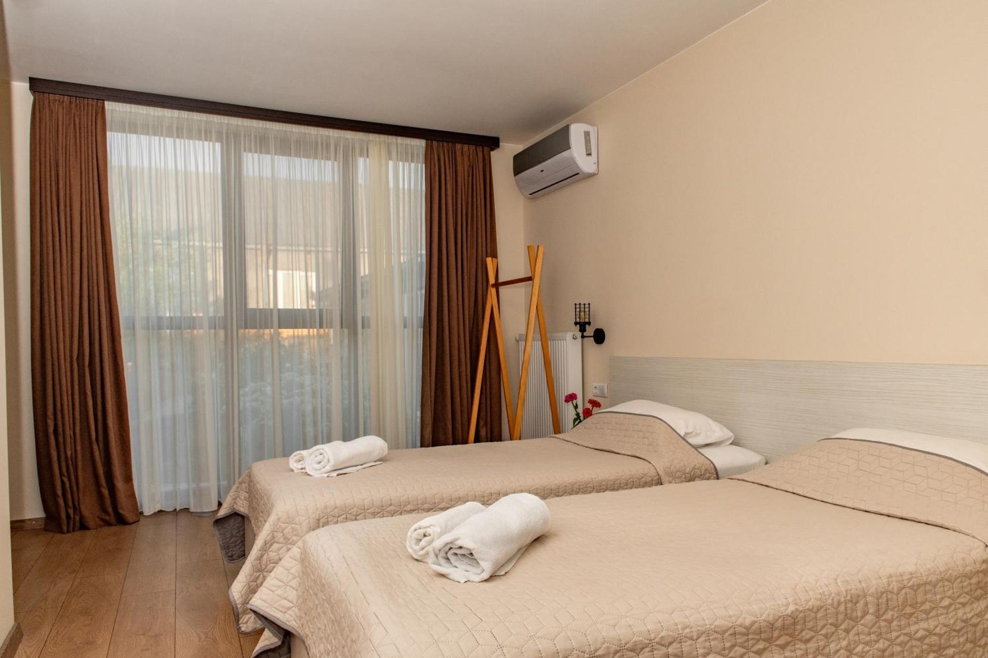 Alvani Inn K'vemo Alvani Exterior photo